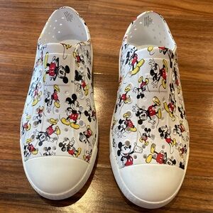 Native White Mickey Mouse Slip-On water Shoes size J3